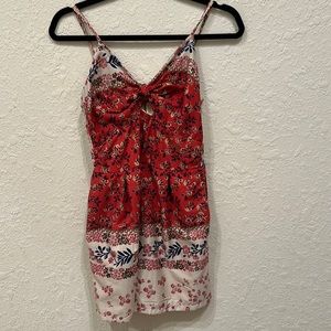Adorable romper size small! Cute bow in front and very comfortable!